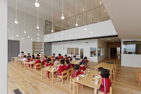 OB Kindergarten and Nursery / HIBINOSEKKEI + Youji no Shiro Canteen Design, School Cafe, Kindergarten Interior, Early Childhood Centre, Future School, School Images, Nursery Pictures, Student House, Nursery School