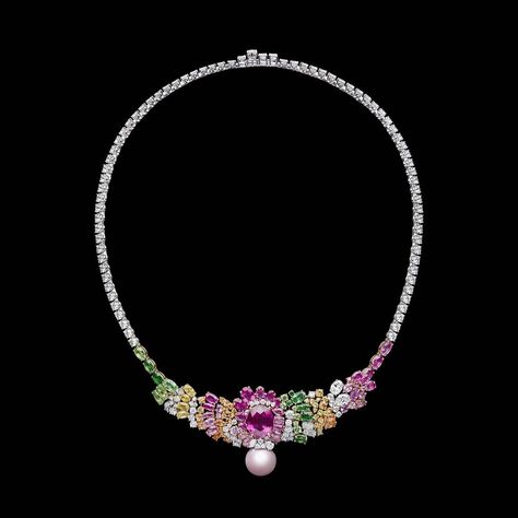 Helena B on Instagram: “Dior High Jewellery, totally ! #victoiredecastellane #hautejoaillerie #highjewellery #diorjewellery #precious #oneofakind #gems…” Victoire De Castellane, High Jewellery, Video Photo, October 23, High Jewelry, Diamond Necklace, Dior, Gems, On Instagram