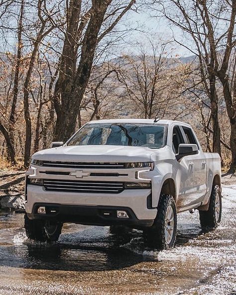 2019silverado on Instagram: “@jacobulrich17 2019 Chevy Silverado RST with 4” Ready Lift on 35” Gladiator Xcomps. 20x9 Stock LTZ wheels with 2 inch Bora Spacers on front…” New Chevy Silverado, Lifted Silverado, 2019 Silverado, Chevy Trucks Silverado, Silverado Truck, The Most Beautiful Pictures, White Truck, Old Ford Trucks, Lifted Chevy Trucks