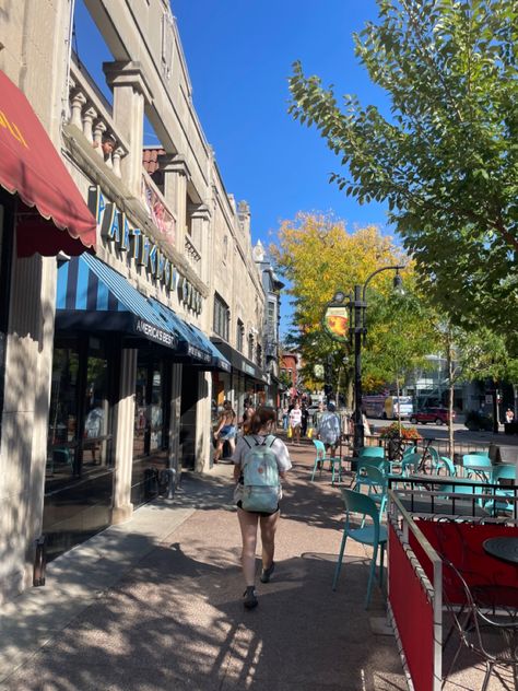 #madison #wisconsin #statestreet #downtown #midwest Madison Wisconsin Aesthetic, Uw Madison Aesthetic, Vacation 2025, Midwest Summer, Wisconsin Madison, College Of Charleston, University Of Richmond, Decisions Decisions, Uw Madison