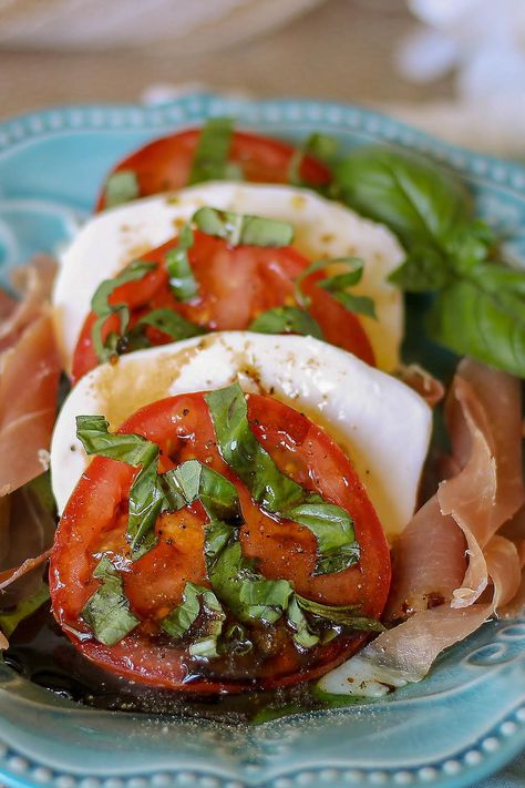 Tomato Mozzarella Salad With Balsamic Dressing Balsamic Dressing Recipe, Tomato Mozzarella Salad, Suddenly Salad, Tomato Mozzarella Basil, Simple Salads, Salad With Balsamic Dressing, Vegetable Appetizers, Serrated Knife, Salads Recipes