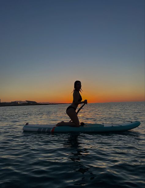 paddle board, aesthetic, ocean, sunrise, sunrise aesthetic, paddleboard aesthetic, ocean aesthetic, europe Paddle Board Aesthetic, Paddle Boarding Pictures, Sunday Ideas, Aesthetic Europe, Comer See, Ocean Sunrise, Sunrise Aesthetic, Sup Stand Up Paddle, Aesthetic Ocean