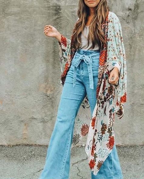 Moda Z Lat 70., 70s Inspired Outfits, Estilo Hippy, Mode Hippie, 70s Inspired Fashion, Robes Vintage, 70s Outfits, 70’s Fashion, Estilo Hippie