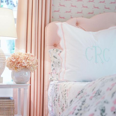 😍🙌🏼💕 #madredesign #nursery #valence #panels #mondayblues #wallpaper #coralpops #customskirt #designshopplay from 10-4! 📷@mollywintersphoto Pink Grandmillenial, Biscuit Home, Pink Bed, Fantasy Bedroom, Toddler Girl Room, Girl Bedroom Designs, Girl’s Room, Pretty Bedroom, Toddler Bedrooms