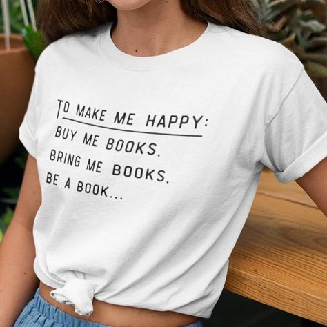 Book Nerd Outfit Aesthetic, Bookworm Quotes Funny, Book Outfit Aesthetic, Bookish Tshirt Ideas, Book T Shirt Ideas, Bookish T Shirts, Book Lover Shirt, Bookish Shirt Ideas, Bookworm Outfits