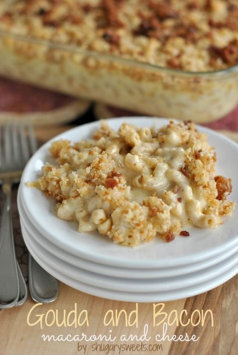 Gouda Bacon Macaroni and Cheese: comfort food that kids and will love Macncheese Recipe, Shugary Sweets, Think Food, Spaghetti Squash, Casserole Dish, Cheese Recipes, Couscous, Food Network, Side Dish Recipes