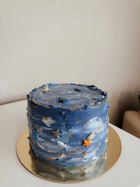 Astronomy Birthday Cake, Starry Night Birthday Theme, Birthday Cake Space, Night Sky Cake, Star Themed Cake, Starry Night Cake, Space Themed Cake, 14th Birthday Cakes, Blue Birthday Cakes