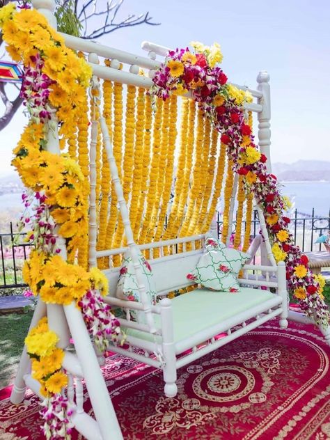 Looking for outdoor Decor ideas for your intimate wedding ceremony? Check out these cute Jhoolas that will make for an amazing addition to your Decor. Head to our blog for more such trendy wedding decor inspiration. #indianweddings #shaadisaga #intimatewedding #weddingdecorideas #jhoola #swingdecor #floraldecor #mehendiceremony #sangeetceremony #haldiceremony #indianweddingtrends #weddingdecoration Weddings Decorations Elegant Romantic, Haldi Decoration Ideas, Mehendi Decor Ideas, Wedding Hall Decorations, Wedding Decor Photos, Wedding Background Decoration, Desi Wedding Decor, Luxury Wedding Decor, Events Decor