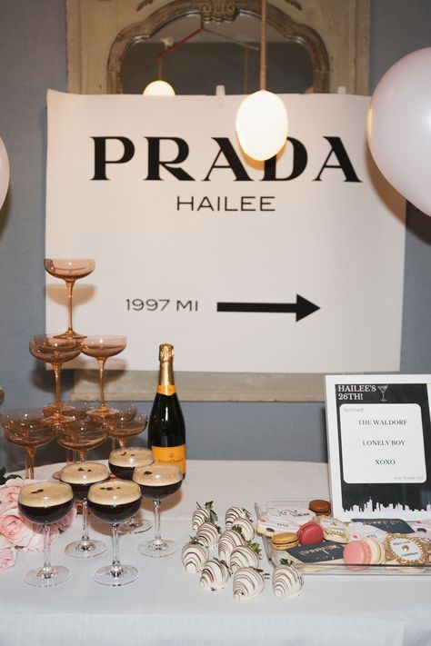 #nyc #birthdaygirl #gossipgirl #gossipgirlparty Prada Birthday Party Ideas, Sparkly Party Theme, Prada Themed Birthday Party, Nyc Bday Ideas, 1990s Theme Party, New York Fashion Week Themed Party, Fashion Week Party Theme, Gossip Girl Brunch, Gossip Girl Aesthetic Party