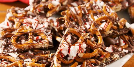 Make your own peppermint bark this year with this recipe from Delish.com. Peppermint Bark Recipes, Christmas Candy Homemade, Holiday Dishes, Holiday Dessert Recipes, Ham Glaze, Sugar Glaze, Christmas Candy Recipes, Bark Recipe, Baked Ham