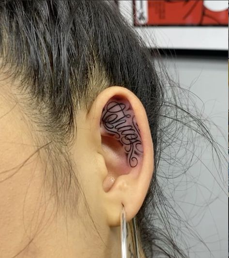 Name On Ear Tattoo, Ear Tatoos Man, Inside The Ear Tattoo, Cute Face Tattoos, Inside Ear Tattoos, Ear Tattoo Inner, Inner Ear Tattoo, Chest Tattoo Stencils, Face Tats