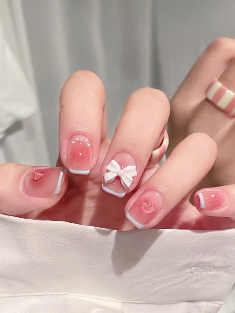 Minimalist Bow Nail Art Designs for a Chic Summer Manicure Pearls Nails, Bows Nails, Nails With Bows, Bows And Pearls, Bow Nail Designs, Quick Nail Art, Bow Nail Art, Fake Nails Designs, Cute Short Nails