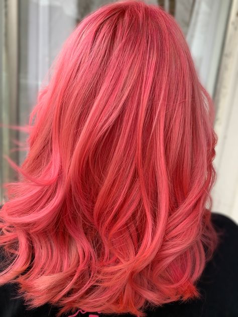 Pulpriot Coral Hair Ombre, Dark Coral Hair, Pink Orange Hair, Coral Pink Hair, Flamingo Pink Hair, Salmon Hair, Pink And Orange Hair, Coral Hair, Dyed Curly Hair