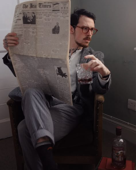 Reading Newspaper Pose, Guy Reading Newspaper, Damien Broderick, Man Reading Newspaper, Crazy Poses, Expression References, Men Reading, Man Posing, Man Reading