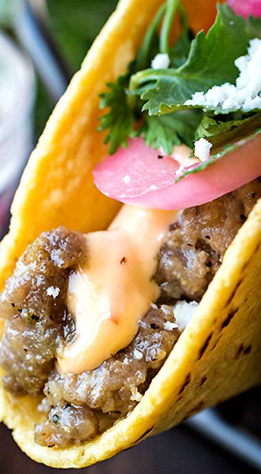 Beef Street Tacos with Chipotle-Lime Sauce and Pickled Red Onion ~ Amazing flavor is packed into each bite Hamburger Tacos Recipes, Tacos With Pickled Red Onions, Beef Street Tacos, Sweet Slaw, Pickled Red Onion, Taco Time, Beef Tacos, Tacos And Burritos, Chipotle Sauce