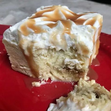 Tres Leches Cookies, Tres Leches Bread Pudding, Bread Challah, Rice Puddings, Best Bread Pudding Recipe, Bread Pudding Easy, Homemade White Bread, Sweetened Whipped Cream, Leftover Bread