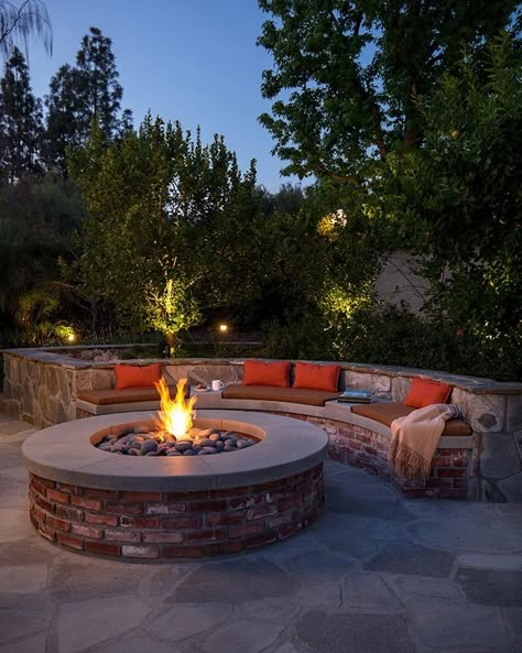 Fire Pit with Built-in Bench Seating - Premier Outdoor Living & Design - Luxury Outdoor Living Spaces Fire Pit With Built In Seating, Fire Pit And Bbq Area, Fire Pit With Bench Seating, Built Fire Pit, Built In Fire Pits, Built In Fire Pit Seating, Garden Design Fire Pit, Outdoor Brick Bench Seating, Boma Ideas Fire Pits Outdoor Living