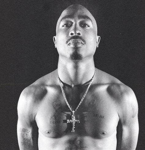 Tupac Cross, Tupac Pictures, All Eyez On Me, Snoop Dog, Black Hollywood, Tupac Shakur, Hip Hop Rap, Thug Life, Tupac