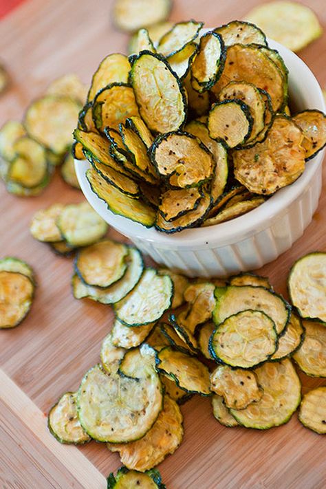 Dehydrated Zucchini, Dehydrated Zucchini Chips, Zucchini Chips Recipe, Zucchini Chips, Paleo Snacks, Chips Recipe, Jambalaya, Diet Keto, Zucchini Recipes