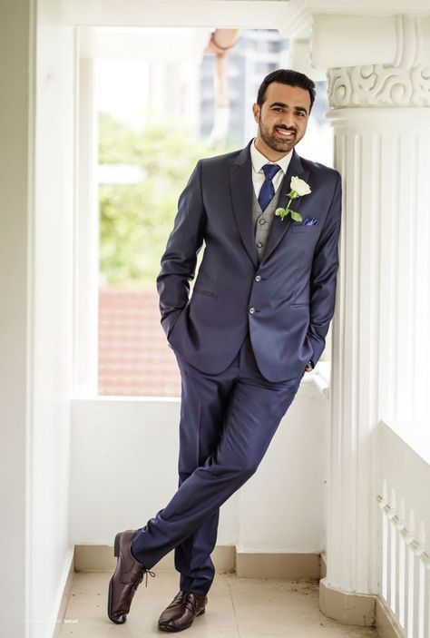 Top 10 Groom Posing Ideas | Groom Portrait Poses - Weva Photography Groom Photoshoot Ideas, Groomsmen Wedding Photos, Portraits Poses, Bride Groom Poses, Groom Pose, Groom Posing, Groom Photoshoot, Kerala Wedding Photography, Kerala Wedding