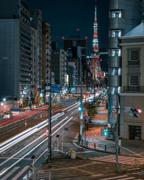 Minato, Tokyo. August 2024. 15761 #tokyoarchitecture #tokyobuildings #cityscapephotography #lighttrail #nightphotographer #roadphotography Minato Tokyo, Tokyo Architecture, Road Photography, Cityscape Photography, Save File, Light Trails, Urban Photography, K K, Scenery Wallpaper