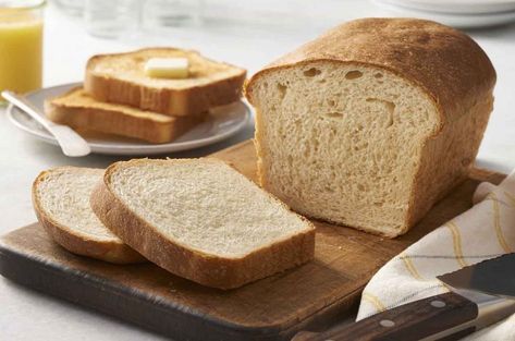 Walter Sands' Basic White Bread Recipe | King Arthur Baking: A deliciously simple white sandwich bread recipe from King Arthur's historic archives. Basic White Bread Recipe, Sandwich Loaf, White Bread Recipe, Christmas Bread, Cinnamon Raisin Bread, Sandwich Bread Recipes, Potato Bread, King Food, King Arthur Flour