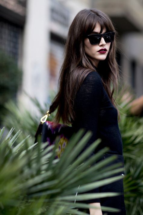 Photo Burgundy Lipstick, Model Street Style, French Hair, Long Hair With Bangs, French Girl, Hair Day, Hairstyles With Bangs, Hair Goals, New Hair