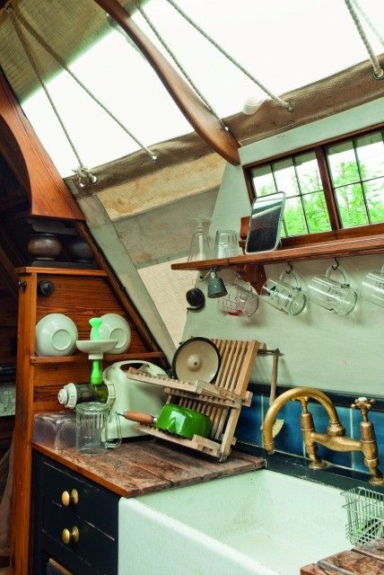 Inside a narrowboat's kitchen (Jim Batty) Narrowboat Kitchen, Narrowboat Life, Barge Interior, Canal Boat Interior, Narrowboat Interiors, Alternative Homes, Boat House Interior, Houseboat Living, Narrow Boat