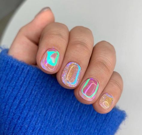 Aurora Nails Are The Prettiest Manicure Trend for Spring Pretty Manicures, Aurora Nails, Nagellack Trends, Sculpted Nails, Jelly Nails, Nail Swag, Holographic Nails, Minimalist Nails, Gorgeous Nails