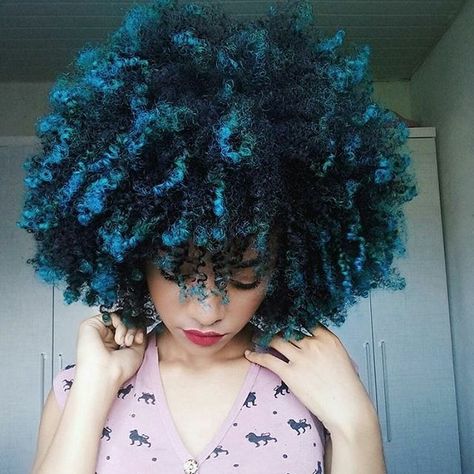 Blue Black Hair Dye, Afro Hair Care, Dyed Hair Pastel, Blue Black Hair, Black Hair Dye, Colored Curly Hair, Dyed Natural Hair, Pelo Afro, Trendy Hair Color