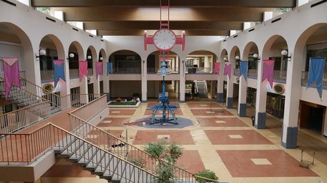 Dead Malls: A Comprehensive Guide To Abandoned Malls In 2021 Abandoned Carousel, Abandoned Mall, Abandoned Malls, Dead Malls, Abandoned Theme Parks, Retail Trends, Vintage Mall, Skateboard Park, Gym Leaders