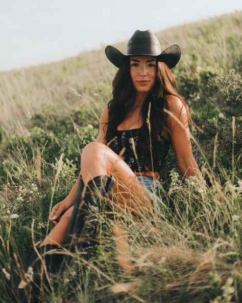 Are you ready for Stampede? I’m looking forward to doing lotsa stampede photoshoots this year. If anyone wants to capture some cool pictures during this huge event, please DM me for bookings! :) ⠀ ⠀ ⠀ ⠀ ⠀ ⠀ ⠀ ⠀ #yycphotographer #calgaryphotographer #stampede #weshoothumans #yycphotography #yycphotoshoot #yycfashion #calgaryfashion #portraitphotography #portraitmood #portraitpage #stampedefashion #yycnow #yycliving #calgarylife #socality #rebelmag #insomniamag #777luckyfish #yycwomen #onep... Ranch Photoshoot Picture Ideas, Cowboy Boot Photoshoot, Western Themed Photoshoot, Outside Bouidor Photography, Cowboy Boots Photoshoot, Honey Editorial, Cowgirl Photoshoot Ideas, Country Photoshoot Ideas, Rodeo Photoshoot