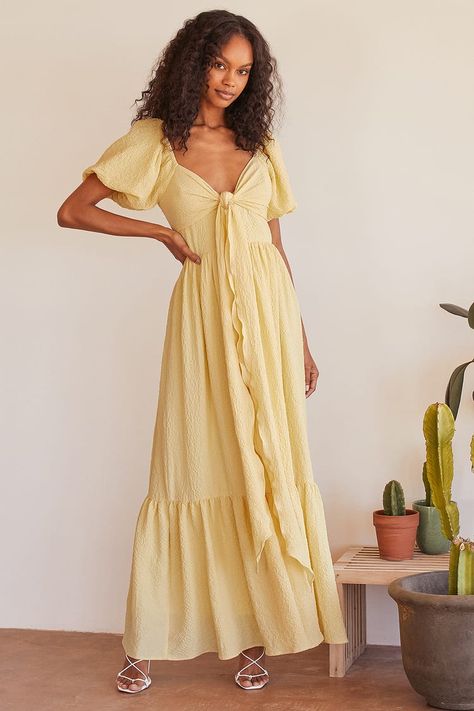 Yellow Dress With Sleeves, Yellow Flowy Dress, Yellow Boho Dress, Light Yellow Dresses, Pale Yellow Dresses, Oc Clothes, Yellow Long Dress, Type Of Love, Yellow Sundress