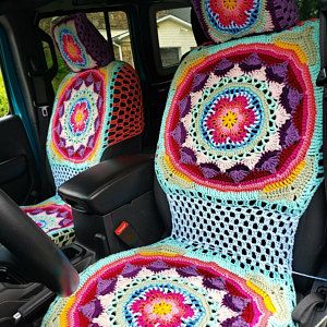 Sunflower Crochet Steering Wheel Cover | Etsy Crochet Car Seat Cover, Best Car Interior, Car Interior Diy, Hippie Car, Garden Seat, Car Deco, Crochet Car, Cool Car Accessories, Extra Yarn