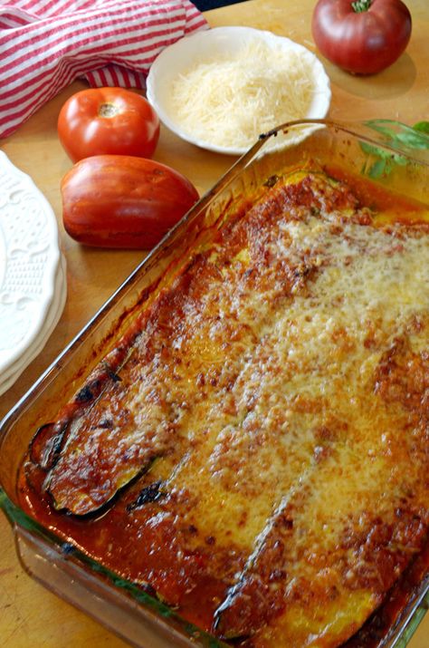 Baked Zucchini Parmesan Casserole, Zucchini And Spaghetti Sauce, Zucchini And Tomato Sauce Recipes, Zucchini With Tomato Sauce, Zucchini Parmesan Bake, Zucchini Tomato Sauce, Baked Zucchini Parmesan, Dinner Zucchini, Grilled Zucchini Recipes