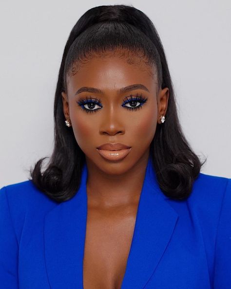 Dark Skin Eyeshadow, I Am Healing, Blue Eyeshadow Looks, Blue Makeup Looks, Brown Girls Makeup, Silver Makeup, Pageant Hair, Makeup For Black Skin, Black Women Makeup