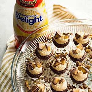 International Delight Creamer, Delight Recipes, Non Dairy Coffee Creamer, Coffee Creamers, Coffee Creamer Recipe, Brownie Cups, Creamer Recipe, Non Dairy Creamer, International Coffee