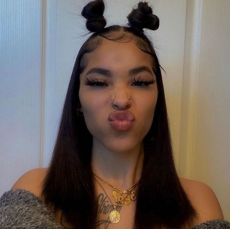 Kylah Shanae, Black Face Claims, Light Skin Women, Band Hairstyles, Rubber Band Hairstyles, Slick Ponytail, Natural Hair Bun Styles, Edges Hair, Girls Natural Hairstyles