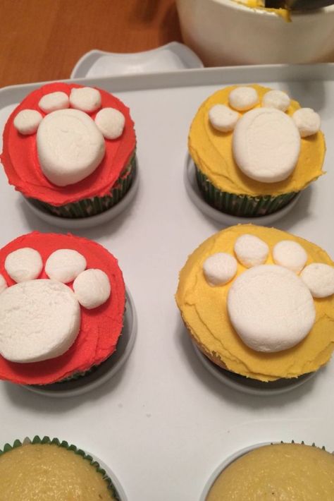 Cupcakes Paw Patrol, Birthday Party Activities For Kids, Paw Patrol Show, Paw Patrol Party Ideas, Party Activities For Kids, Cupcakes For Kids, Paw Patrol Cupcakes, Paw Patrol Decorations, Cupcakes Easy