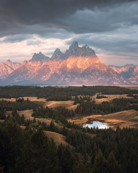 Sunrise in Grand Tetons. ⛰️☀️ Photos and video by @michaelfoosh #takemoreadventures #wyoming #visitwyoming #explorewyoming #grandtetonnationalpark #wilderness #adventure #winter #winterwonderland #folkscenery #adventure #nationalpark #mountains #outdoors #earthfocus #hikingadventures #stayandwander #beautifuldestinations Wyoming Winter, More Adventures, The Mountains Are Calling, G Adventures, Beautiful Locations Nature, Winter Wonder, Beautiful Destinations, Wyoming, Outdoors Adventure