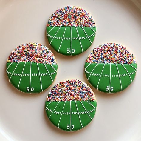 Football Field Cookies, Penn State Cookies, Volleyball Snacks, Football Sugar Cookies, Flight Food, Big Cookies, Royal Icing Cookies Recipe, Sports Cookies, Cookies Fall