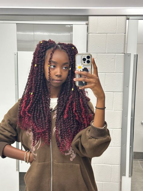 blk girl red hair passion twist and butterfly locs Butterfly Locs Ombre, Invisible Locs Red And Black, Short Burgundy Butterfly Locs, Red Butterfly Locs Black Women, Red Passion Twists Hairstyle, Maroon Butterfly Locs, Ombre Passion Twists, Red Passion Twists, Dark Red Butterfly Locs