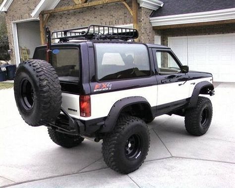 . Auto Ford, Bronco Ford, Obs Ford, Ford Bronco 2, Car Vibes, Bronco 2, Suv Camper, Sick Cars, Classic Bronco