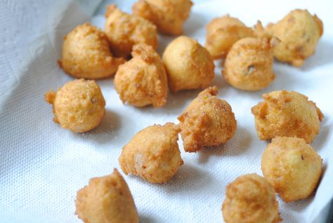 Gluten-and-Dairy Free Hush Puppies with Chef Amanda Cohen – The Dusty Baker Gluten Free Hush Puppies, Dusty Baker, Hush Puppies Recipe, Gluten Free Dairy Free Dessert, Free Lunch, Easy Treat, Gluten Free Lunch, No Dairy Recipes, Classic Southern