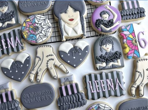 20+ Wednesday Cookies, Cakes & Food Ideas for a Not Happy Birthday - Mimi's Dollhouse Wednesday Addams Birthday Cookies, Wednesday Addams Cookies, Wednesday Cookies, Wednesday Birthday Cake, Spooky Food Ideas, Spooky Cookies, Wednesday Birthday, Wednesday Party, Flower Sugar Cookies