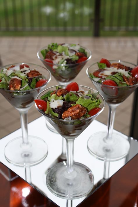 Martini Salads Appetizers In Martini Glasses, Charcuterie Cup, Charcuterie Cups, Martini Party, Italian Meats, Catering Ideas Food, Kid Friendly Snack, Veggie Delight, Catering Ideas