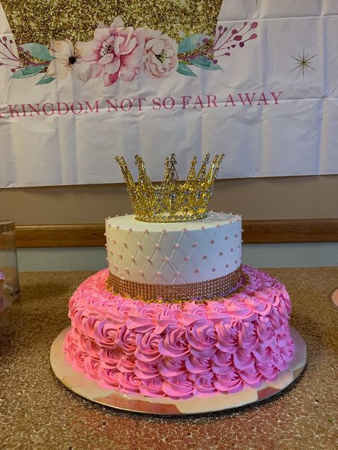 Princess Cake For 1st Birthday, 3 Tier Princess Cake, Princess Birthday Cake Ideas Simple, Princes Cakes Birthday, Simple Princess Cake Ideas, Pastel Princesa Peach, Princess Cakes Ideas Girl Birthday, Princess Birthday Cake Ideas, Simple Princess Cake