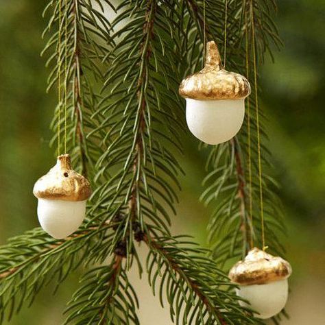 Acorn Ornaments Diy, Clay Christmas Decorations, Acorn Ornaments, Acorn Crafts, Christmas Clay, Clay Ornaments, Noel Christmas, Christmas Deco, Christmas Inspiration