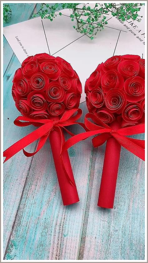 Cool Paper Crafts - Who does not enjoy getting an amazing deal from leading brands. Click to find out more NOW! Handmade Crafts Gifts, Kartu Valentine, Cool Paper Crafts, Kraf Diy, Seni Origami, Origami Crafts Diy, Diy Crafts Paper Flowers, Fabric Flowers Diy, Paper Flower Tutorial