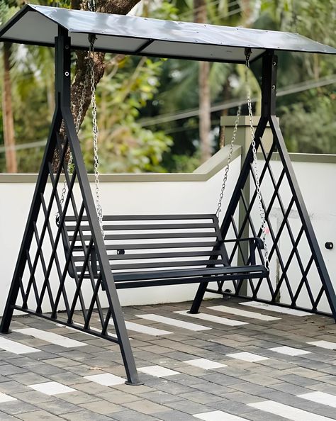 Jhula In Garden, Jhula Design, Porch Swing Plans, Brick House Designs, Welding Design, Iron Furniture Design, Futon Bunk Bed, Balcony Grill Design, Terrace Decor